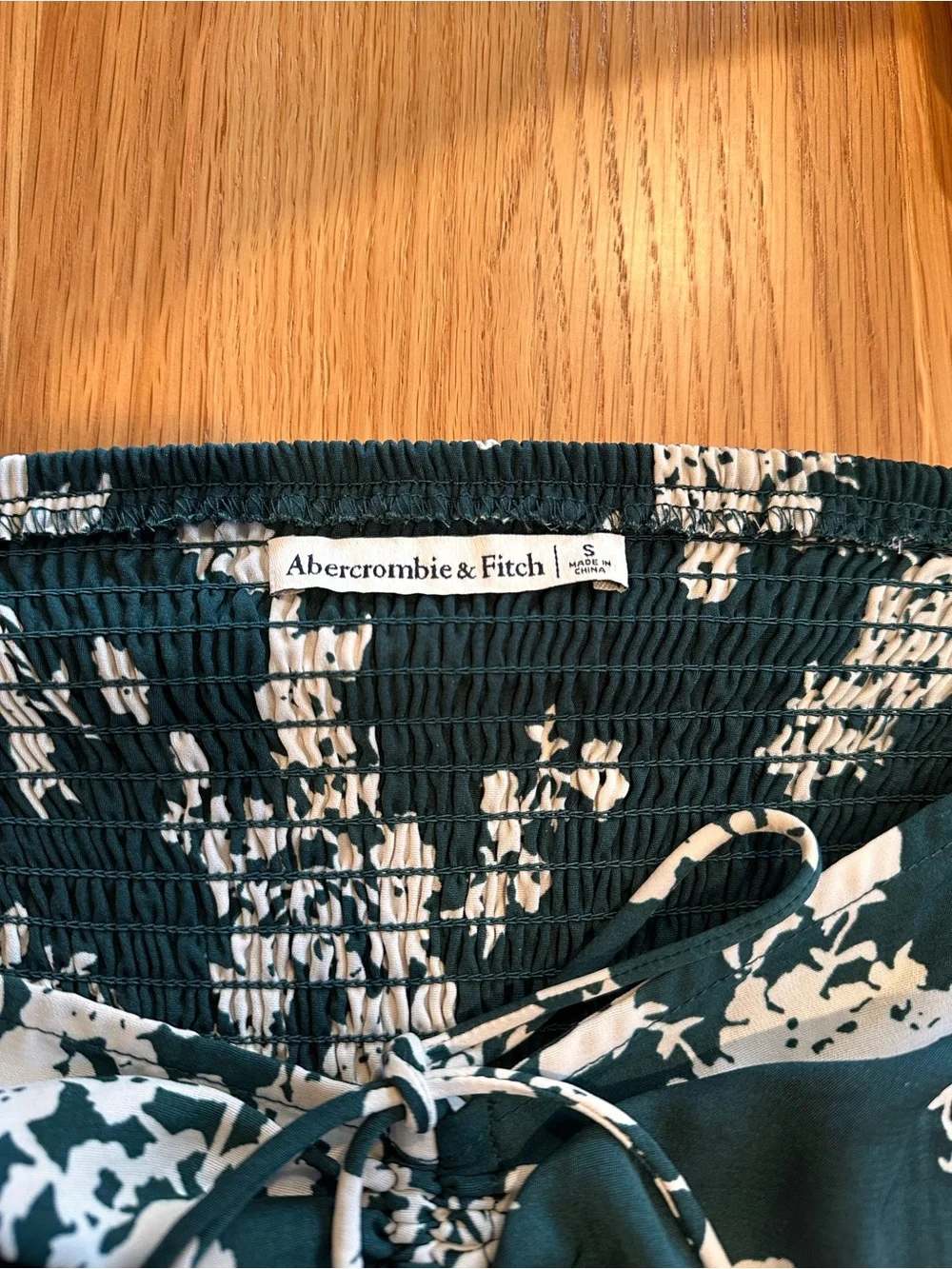 Abercrombie & Fitch Green and White Floral Tie-Front Peasant Blouse